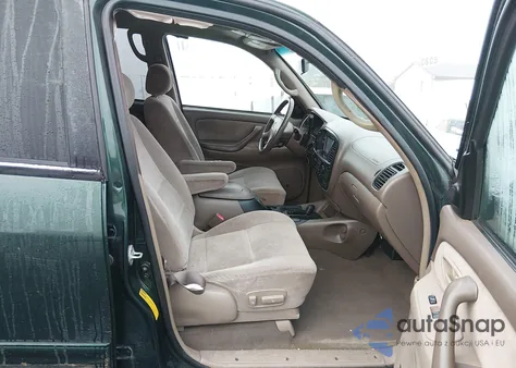 2001 Toyota Sequoia Sr5 V8 from USA, damaged, VIN 5TDBT44AX1S021611